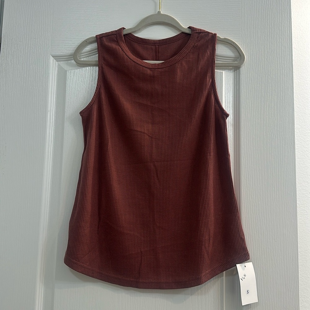 New with tags Small rose colored top